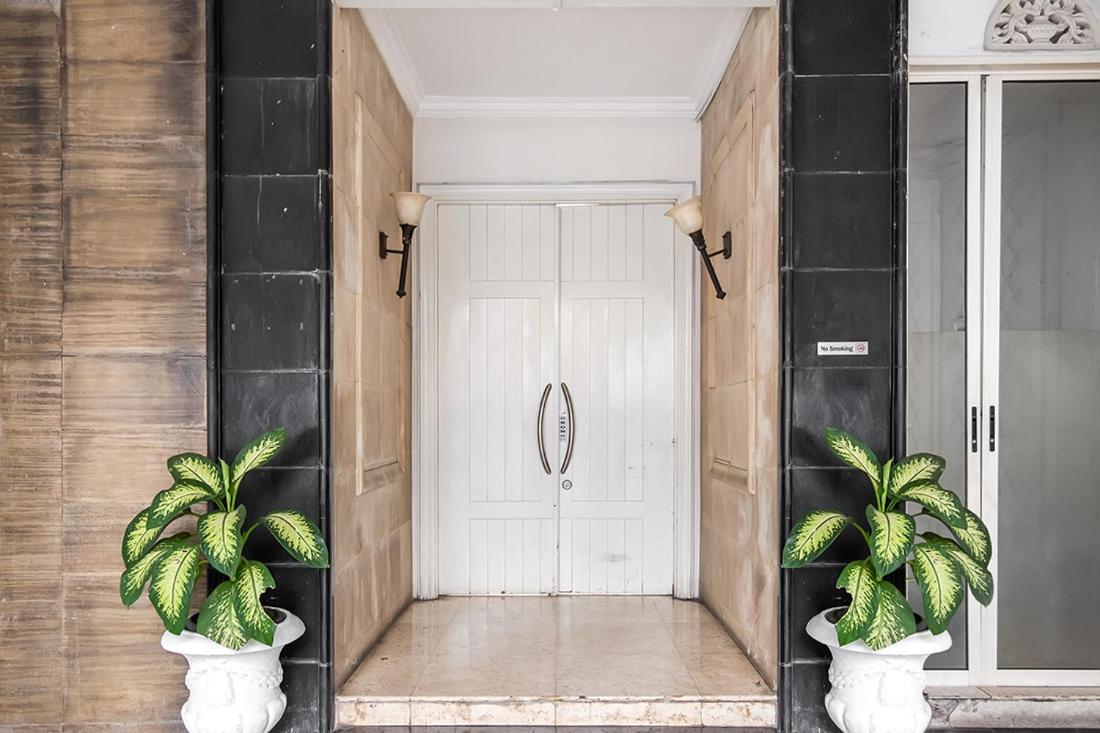 Twospaces Living At The Unit Residence Jakarta Exterior photo